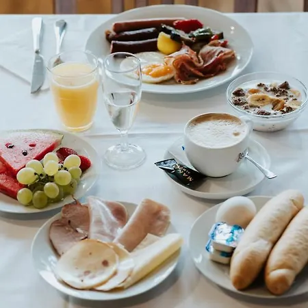 Hotel Dlouhe Strane 3*