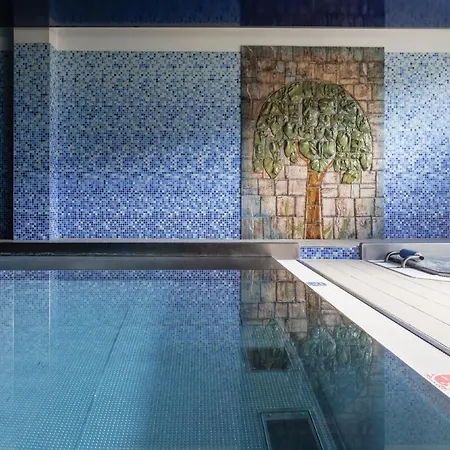 Dlouhe Strane Hotel 3*