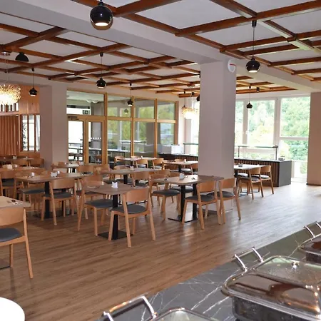 Dlouhe Strane Hotel 3*