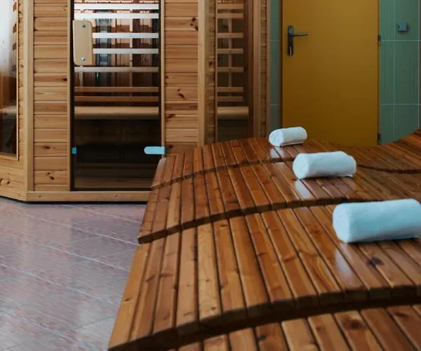 Hotell Dlouhe Strane