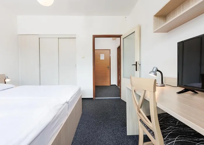 Dlouhe Strane Hotel 3*